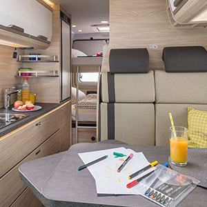 Kompaktes Reisemobil für Familien: Camper Vans von KNAUS ab 4 Schlafplätzen